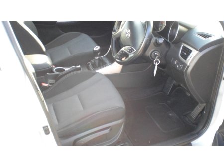 2017 Hyundai i30 I 30 1.6 DELUXE 5DR €10,900 thumbnail