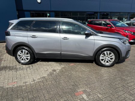 2018 Peugeot 5008  €18,950