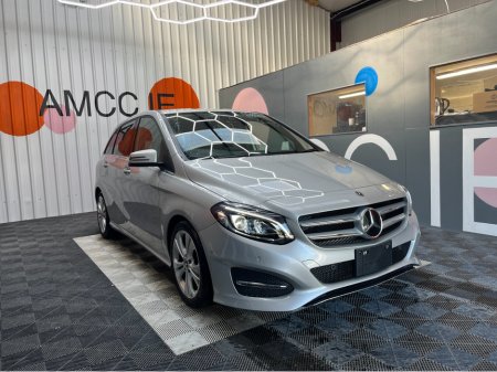 2017 Mercedes-Benz B Class B180 AUTOMATIC   / 61k KMs / REVERSE CAMERA , HEATED SEATS &  MORE