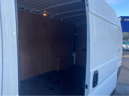 2020 Peugeot Boxer 335 L3 H2 2.2 BLUE HDI 1 140 3DR €19,750