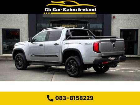 2025 Volkswagen Amarok 3.0 TDI V6 PanAmericana Pickup Double Cab 4dr Diesel Auto 4Motion Euro 6 (s/s) (240 ps) ONLY 100 MILES! + HARMAN KARDON SOUND SYSTEM + 360 CAM €77,900 thumbnail