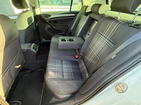 2015 Volkswagen Golf  €14,990 thumbnail