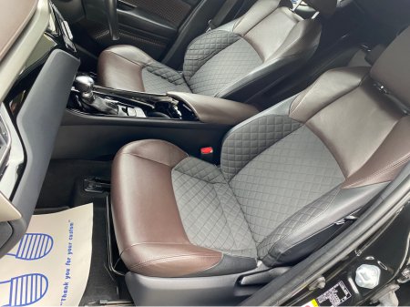 2019 Toyota C-HR SOL 1.8 PETROL HYBRID AUTOMATIC SUV *TOP SPEC IRISH JEEP* *FULL TOYOTA SERVICE HISTORY* *NCT 03/2027* *TAX 06/2026 €180 ROAD TAX* *FINANCE ARRANGED TODAY* €20,950 thumbnail