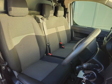 2023 Opel Vivaro  €15,500 thumbnail