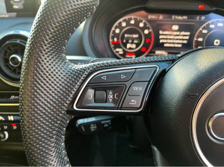 2019 Audi A3 S-LINE BLACK EDITION SALOON AUTOMATIC 1.4 PETROL //HIGH SPEC//LOW MILES//HALF LEATHER HEATED SEATS//KEYLESS ENTRY//ADAPTIVE CRUISE CONTROL// thumbnail