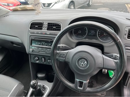 2015 Volkswagen Polo CROSS 1.2 TDI MANUAL 5SPEED 75HP 5DR €6,500 thumbnail