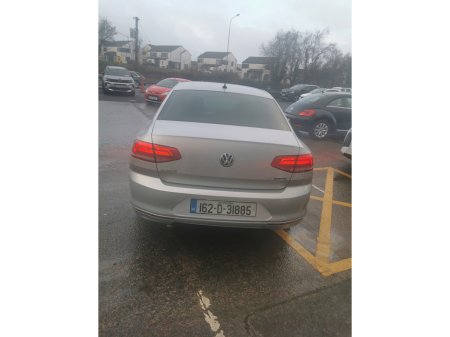2016 Volkswagen Passat 1.6 TDI BLUEMOTION 120PS 4DR €9,000 thumbnail