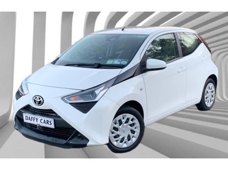 2021 Toyota Aygo 1.0 VVT-I X-PLAY 71BHP 5DR €12,995