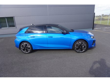 2024 Opel Astra GS 54KWh 155PS ELECTRIC €28,000