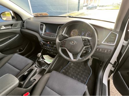 2016 Hyundai Tucson 1.7 CRDI SE NAV BL/DR 5 5DR €13,900 thumbnail