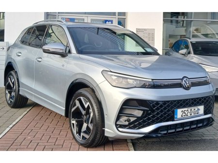 2025 Volkswagen Tiguan R-Line 75 2.0 TDI 150HP *PARK ASSIST, ANDROID AUTO & APPLE CARPLAY, SAT NAV* €59,995