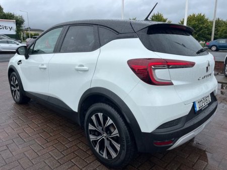 2022 Renault Captur 1.0lt petrol 5DR €20,500