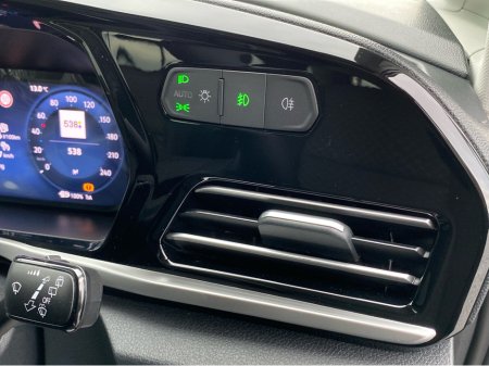 2026 Ford Tourneo Connect Tourneo Connect  LWB Titanium PHEV 150 BHP Automatic €54,500 thumbnail