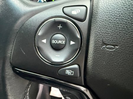 2015 Honda Vezel  €14,890 thumbnail