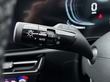 2025 Kia Niro HEV SEM €36,895 thumbnail