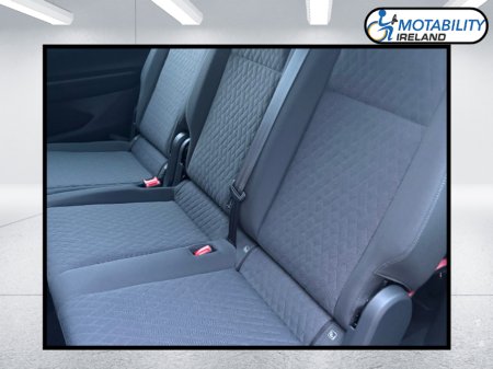 2026 Volkswagen Caddy Maxi 1.5 PHEV Hybrid Wheelchair Accessible  Taxi €66,995 thumbnail