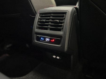 2022 Volkswagen Golf GTI CLUBSPORT 2.0 TSI 300HP *PAN ROOF* €49,990 thumbnail