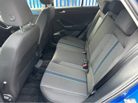 2021 Volkswagen T-Roc Highline thumbnail