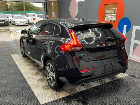 2018 Volvo V40 ONLY €16950! 2018 VOLVO V40 AUTOMATIC D4 MOMENTUM REVERSE CAMERA - CRUISE CONTROL - HEATED SEATS €16,950
