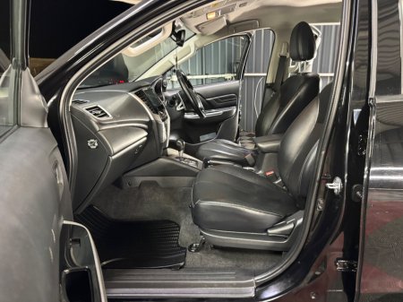 2021 Mitsubishi L200  €29,950 thumbnail