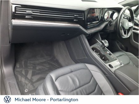 2022 Volkswagen Touareg TOUAREG COMM 3.0 TDI 4M 231BHP 5 €38,950