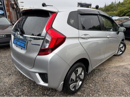 2015 Honda Fit 1.5 HYBRID AUTO €8,950