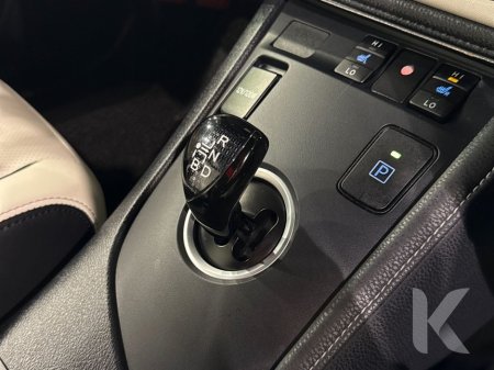 2016 Toyota Auris HYBRID G PACKAGE - BEIGE/BLACK FULL LEATHER INTERIOR - FACTORY ALLOYS - REVERSE CAMERA €13,950 thumbnail