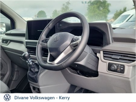 2025 Volkswagen Transporter TRENDLINE 2.0TDI 150BHP LWB HITCH €31,100