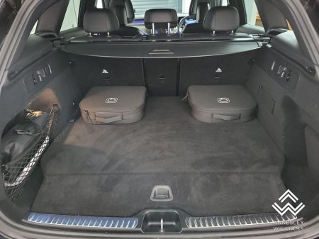 2024 Mercedes-Benz GLC Class GLC300e AMG Line 4Matic €64,950 thumbnail