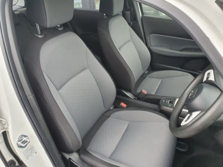 2020 Honda Jazz 1.5 HYBRID AUTOMATIC €16,950 thumbnail