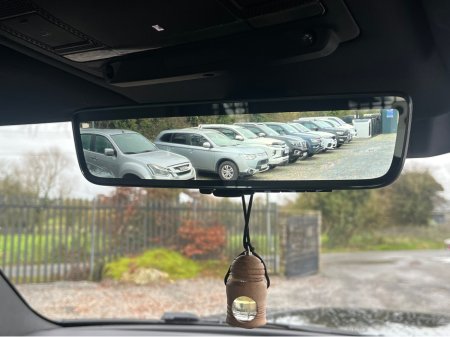 2025 Land Rover Defender HDTP XDYN HSE DM HARD TOP X-DYNAMIC €119,000 thumbnail