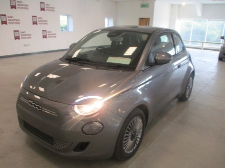 2025 Fiat 500e  €24,840