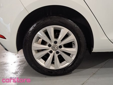 2017 Volkswagen Golf  €17,880 thumbnail