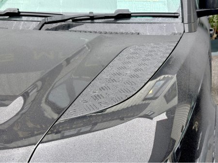 2022 Land Rover Defender ++LOW KM++ 3 SEATS / PLUS VAT €53,000 thumbnail