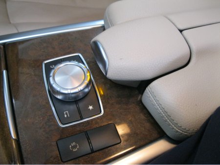 2015 Mercedes-Benz E Class 200 BLUETEC EXCLUSIVE 4DR AUTO €12,795 thumbnail