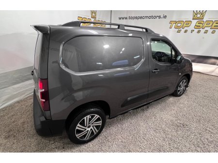 2020 Peugeot Partner 2020 Peugeot partner NEW MODEL 1.6Hdi 3 Seater professional €14,800