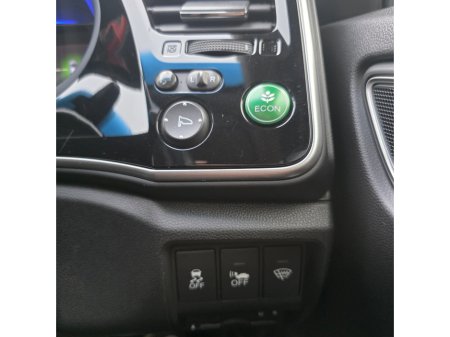 2016 Honda Grace  €12,950 thumbnail