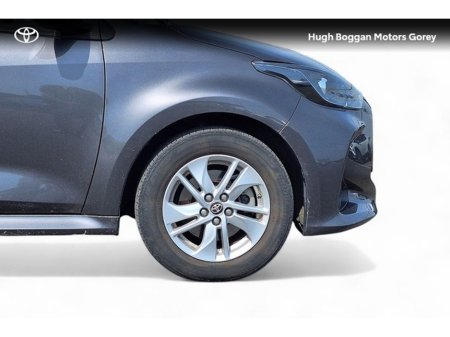 2023 Toyota Yaris 1.5 HYBRID LUNA 4DR AUTO €24,495 thumbnail