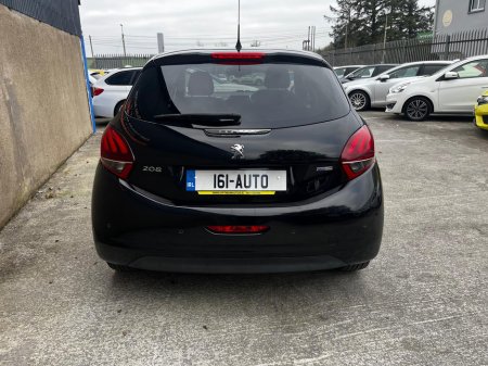 2016 Peugeot 208 Peugeot 208 1.2 petrol auto loaded with extras €10,750