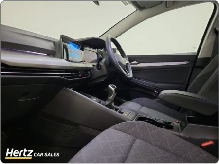 2023 Volkswagen Golf LIFE 2.0 TDI 115HP Diesel Manual €26,995