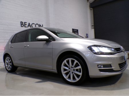 2015 Volkswagen Golf *ONLY 45,000*AUTO*VW GOLF 1.4 TSI HIGH-LINE*COLOUR CAMERA WITH ADAPTIVE CRUISE*UP-GRADED VW ALLOYS*XL MEDIA*HIGH-LINE BODY STYLING*FLAT-BOTTOM SPORT STEERING WHEEL WITH PADDLE SHIFT*RADAR ASSIST**ANTI €14,900 thumbnail