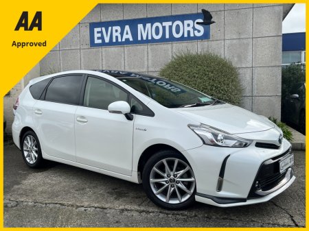2015 Toyota Prius Alpha 7 SEATER AUTOMATIC HYBRID 1.8 PETROL //LOW MILES//PANORAMIC GLASS ROOF//KEYLESS ENTRY//REVERSE CAMERA//