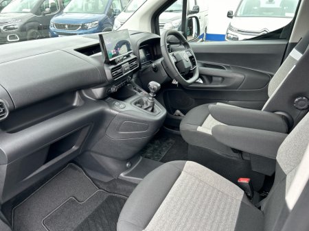 2026 Citroen Berlingo Multispace wheelchair accessible. new model. €34,400