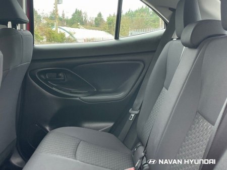 2024 Toyota Yaris Cross 1.5 Hybrid Luna thumbnail