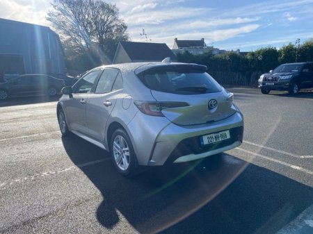 2022 Toyota Corolla COROLLA HYBRID LUNA H/B €25,950 thumbnail