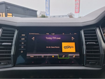 2023 Skoda Kodiaq 7S STYLE 2.0 TDI *High Spec/Black Leather/Heated Seats/Keyless Entry/Camera/Ambient Lighting* €43,950 thumbnail