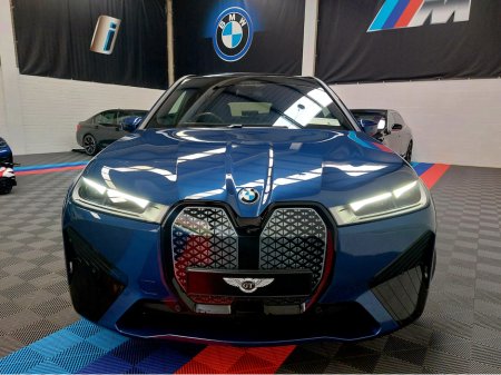 2023 BMW iX 2023 IX XDRIVE40 M SPORT EDITION (BIG SPEC ) DRIVER ASSIST PROFESSIONAL PACK- HEAT COMFORT PACK - SKY LOUNGE ROOF- PARK ASSIST  PROFESSIONAL  PACK-  TECH PACK PLUS - HARMON KARDON -- COMFORT ACCESS €54,995