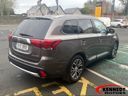 2016 Mitsubishi Outlander 16MY 4WD 6 6MT 7S 4DR €13,995 thumbnail