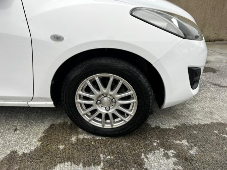 2014 Mazda Demio Mazda Demio sky active model 1.3 €8,950