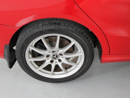 2018 Mercedes-Benz CLA Class 180 d D 4DR €19,999 thumbnail